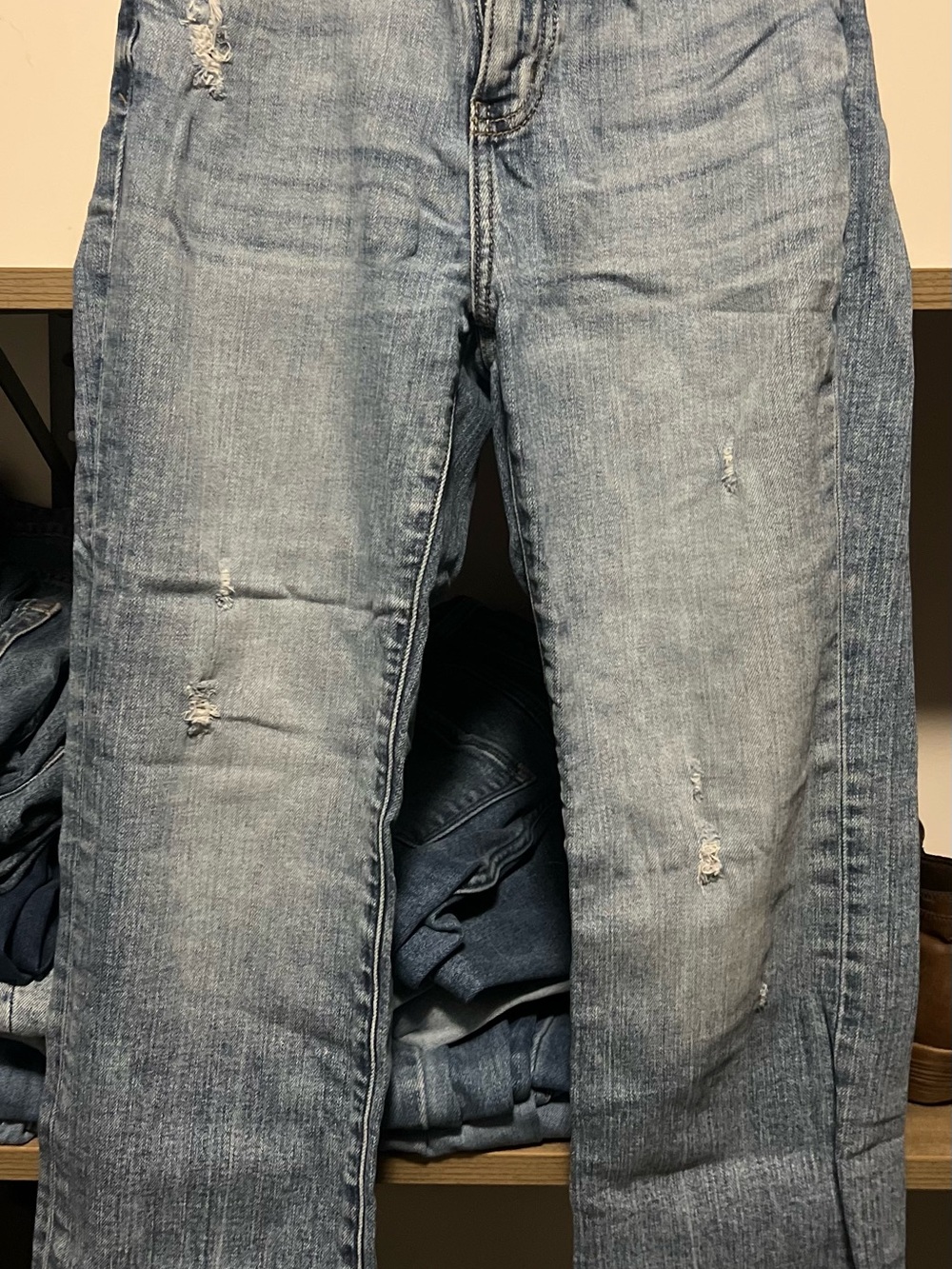 Women's Light Blue Distressed Cropped Jeans